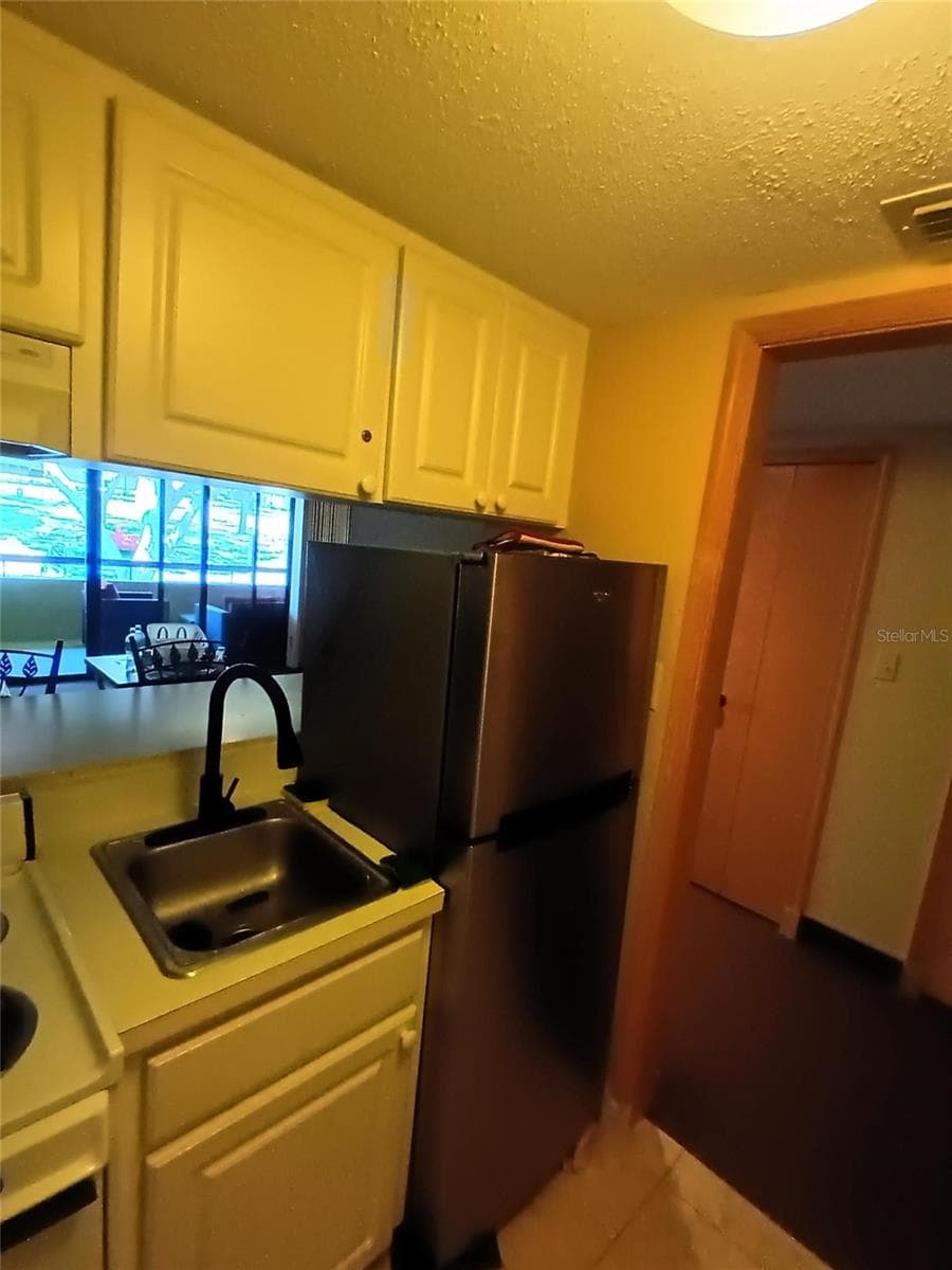 Condominium at 36750 US HIGHWAY 19 N #13-216, PALM HARBOR, photo 2 of 17