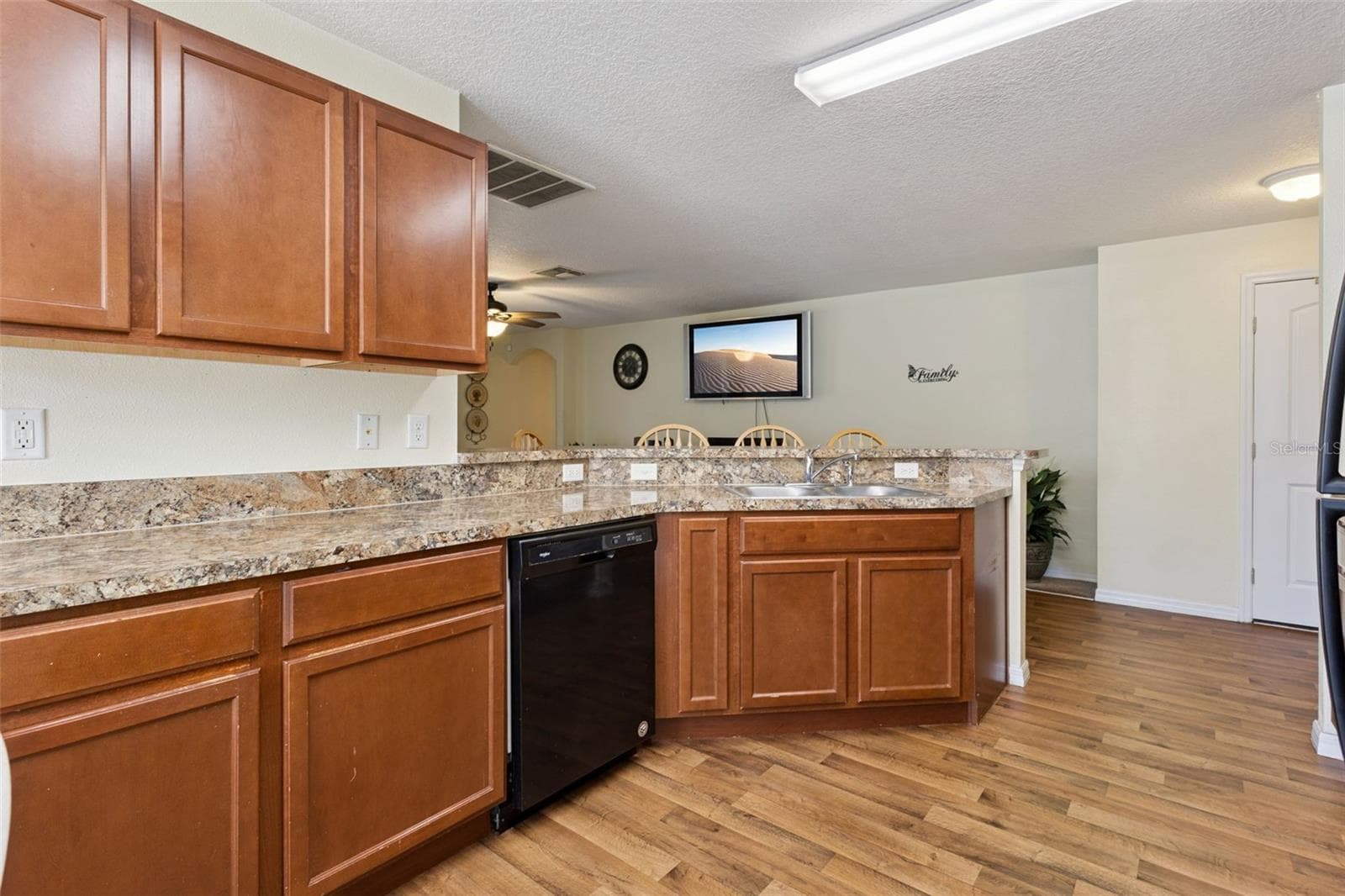 Single Family Residence at 955 ASPEN VIEW CIR, GROVELAND, photo 7 of 44