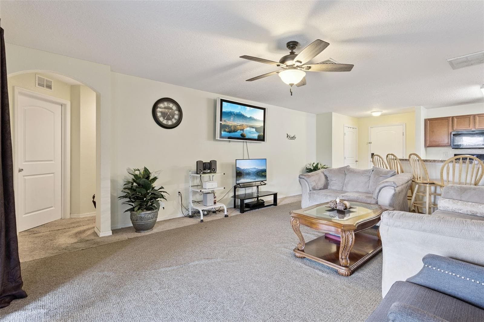 Single Family Residence at 955 ASPEN VIEW CIR, GROVELAND, photo 14 of 44