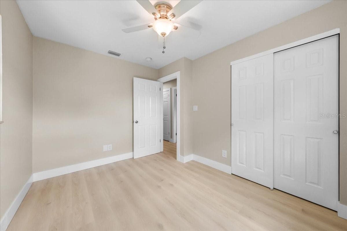 Single Family Residence at 14756 MOCKINGBIRD LN E, CLEARWATER, photo 26 of 51