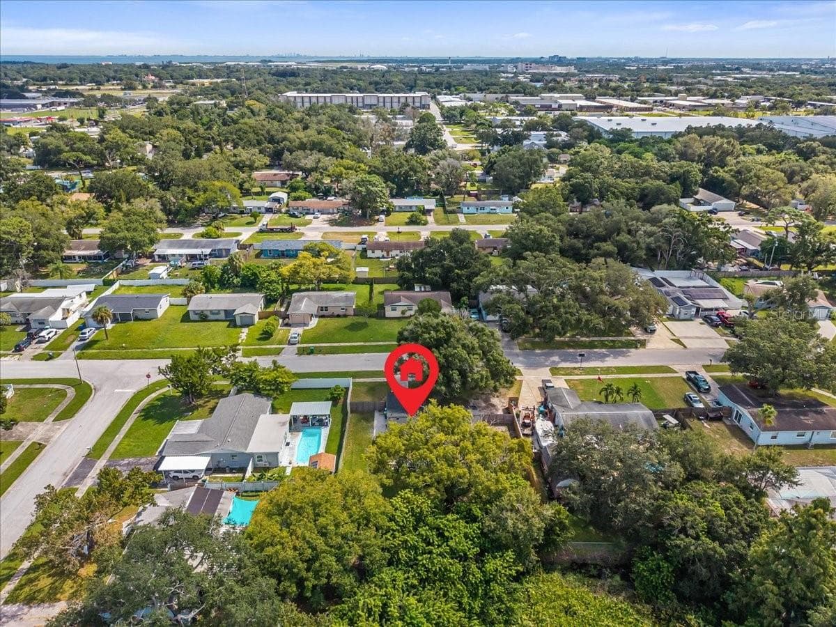 Single Family Residence at 14756 MOCKINGBIRD LN E, CLEARWATER, photo 40 of 51