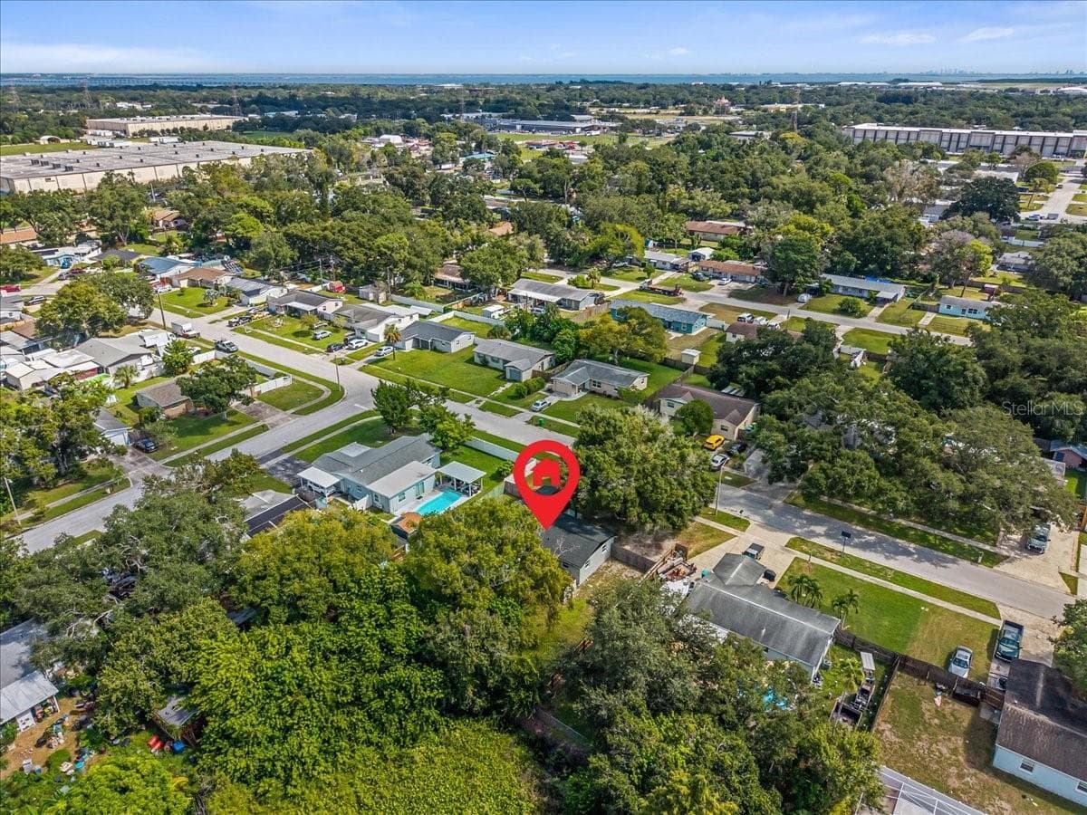 Single Family Residence at 14756 MOCKINGBIRD LN E, CLEARWATER, photo 41 of 51