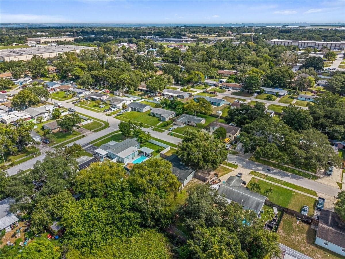 Single Family Residence at 14756 MOCKINGBIRD LN E, CLEARWATER, photo 48 of 51