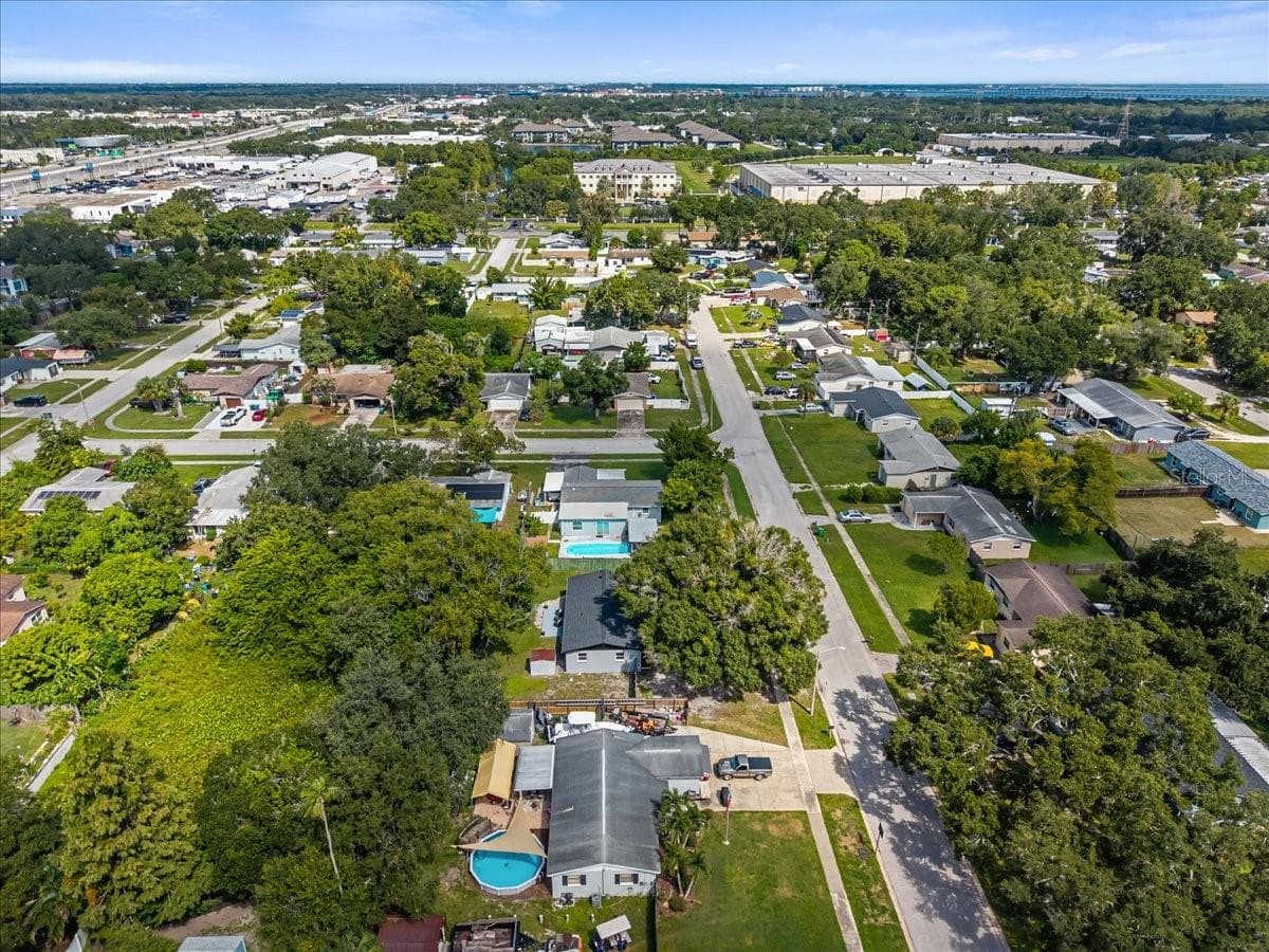 Single Family Residence at 14756 MOCKINGBIRD LN E, CLEARWATER, photo 49 of 51