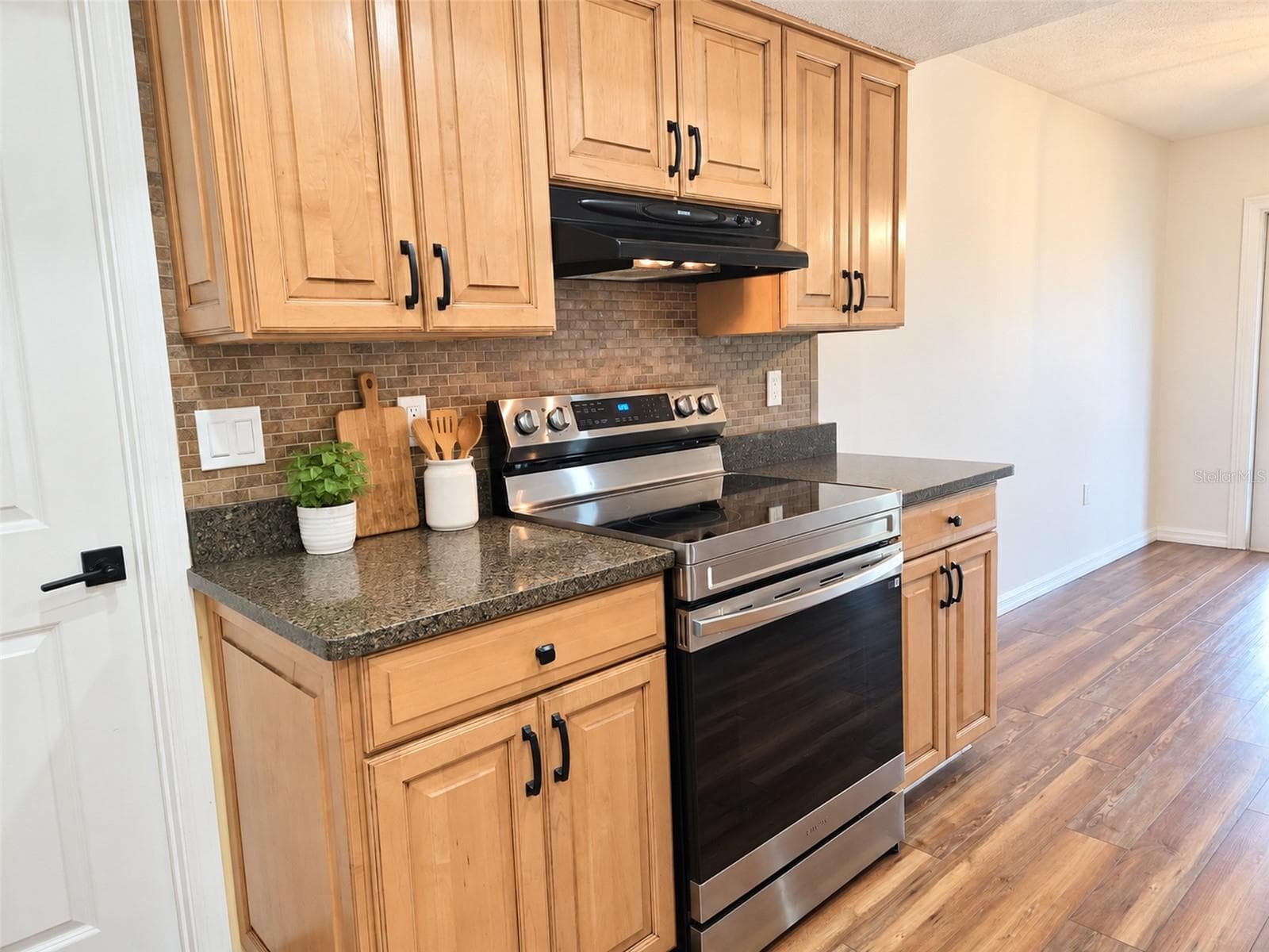 Virtual Staged - 5054 SAN JOSE DR, SARASOTA