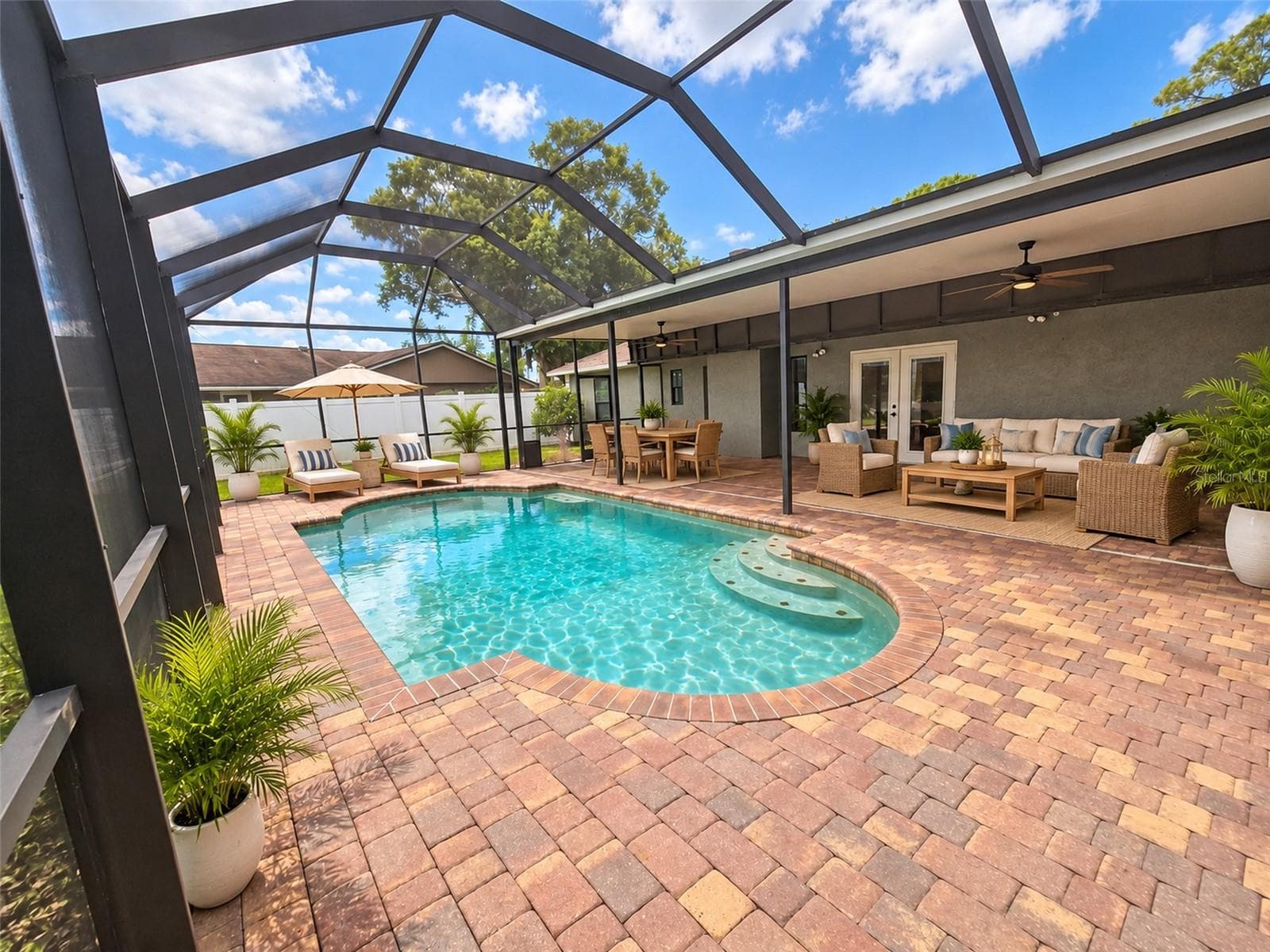 Virtual Staged - 5054 SAN JOSE DR, SARASOTA