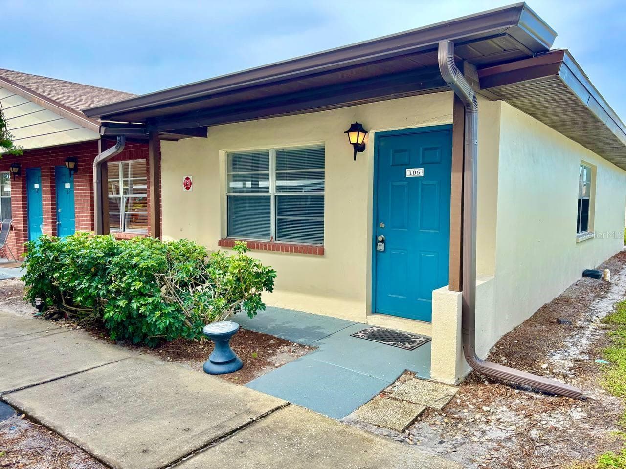 24862 US HIGHWAY 19 N #106