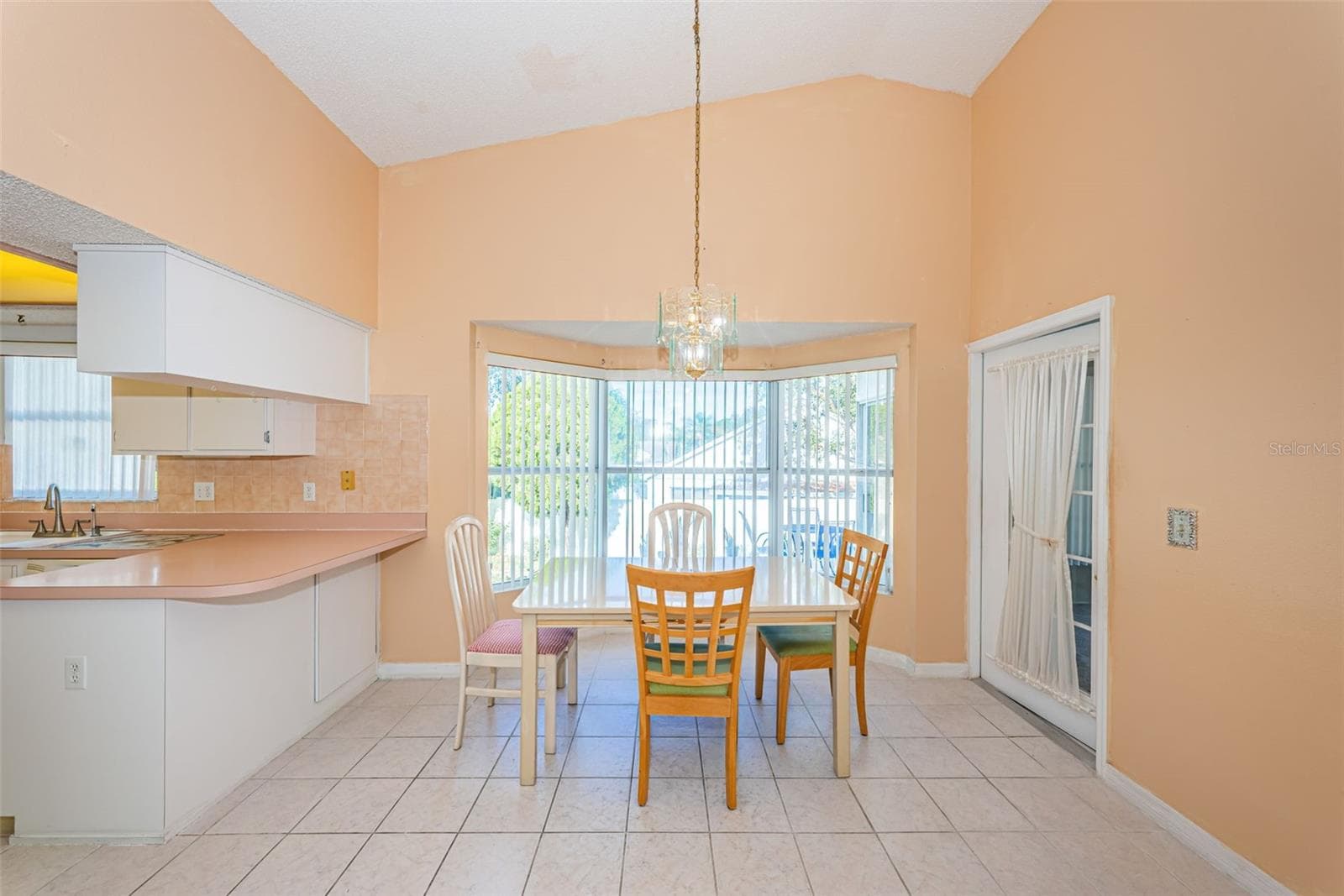 Dining - Bay Window - 812 HIGH POINT CT, TARPON SPRINGS