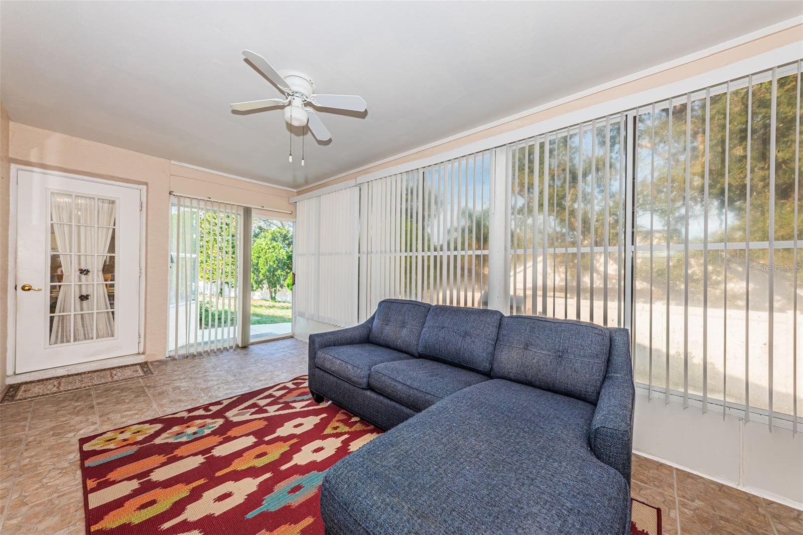 Florida Room - 812 HIGH POINT CT, TARPON SPRINGS