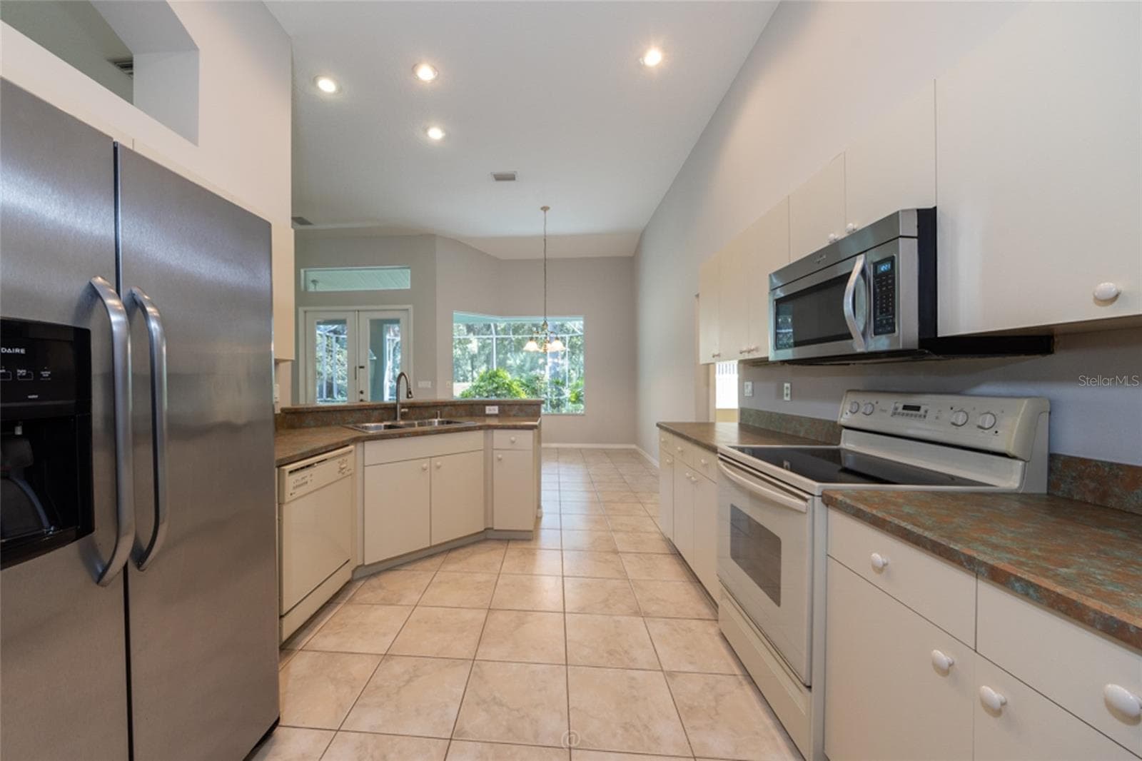 Kitchen - 3755 CARRICK DR, ORMOND BEACH