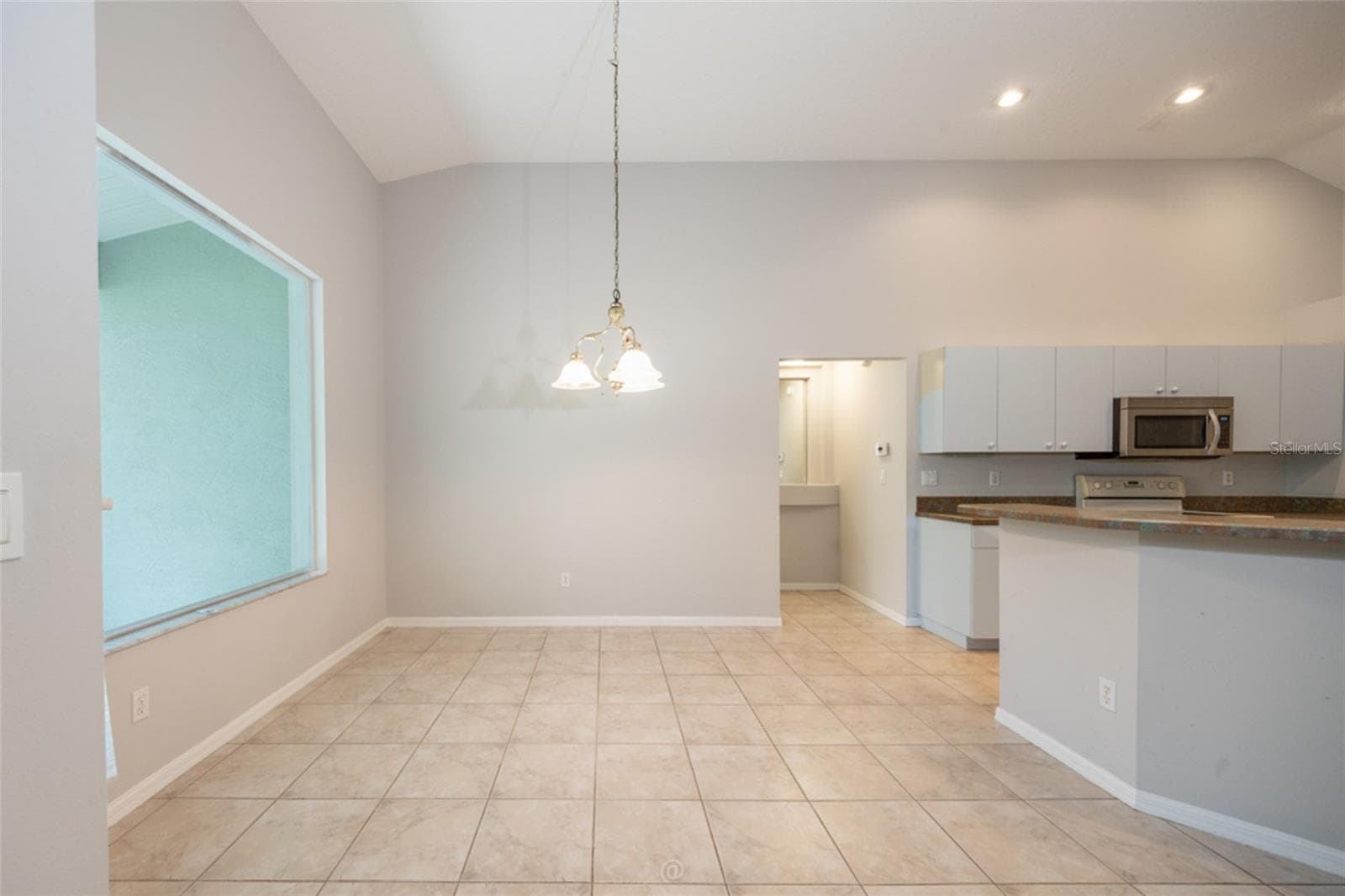 Eat-in kitchen - 3755 CARRICK DR, ORMOND BEACH