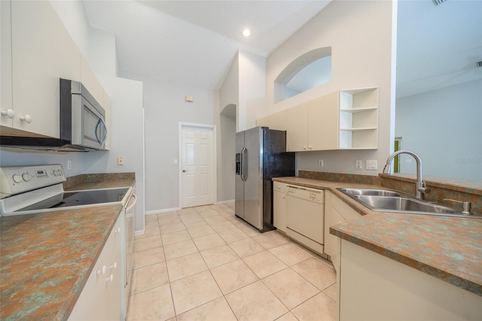Kitchen - 3755 CARRICK DR, ORMOND BEACH