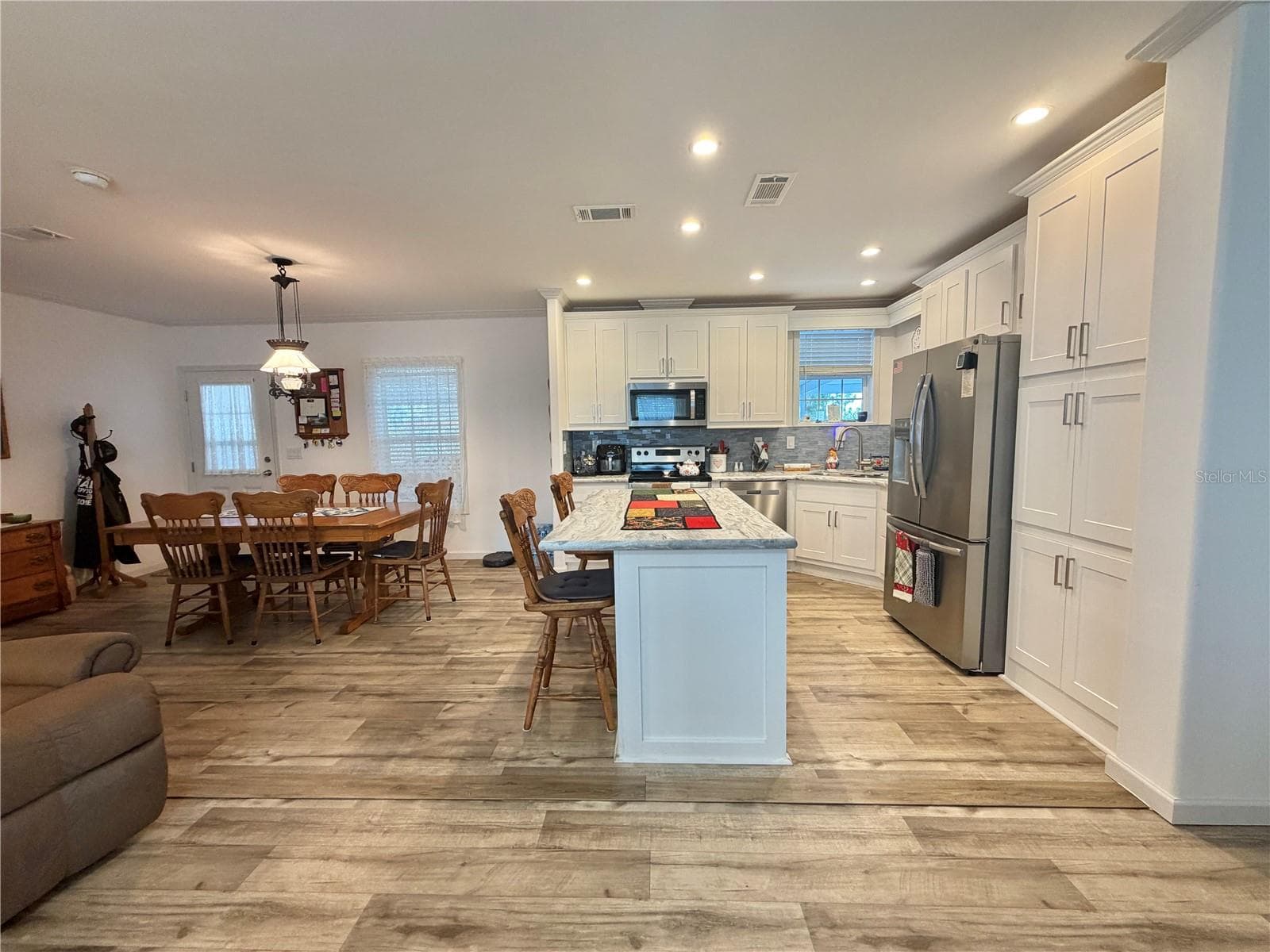 Manufactured Home at 198 JACARANDA DR, LEESBURG, photo 13 of 63