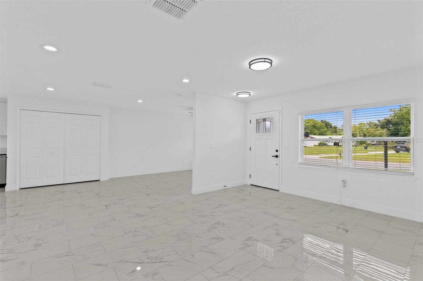 Single Family Residence at 4410 CHATEAU RD, ORLANDO, photo 8 of 27