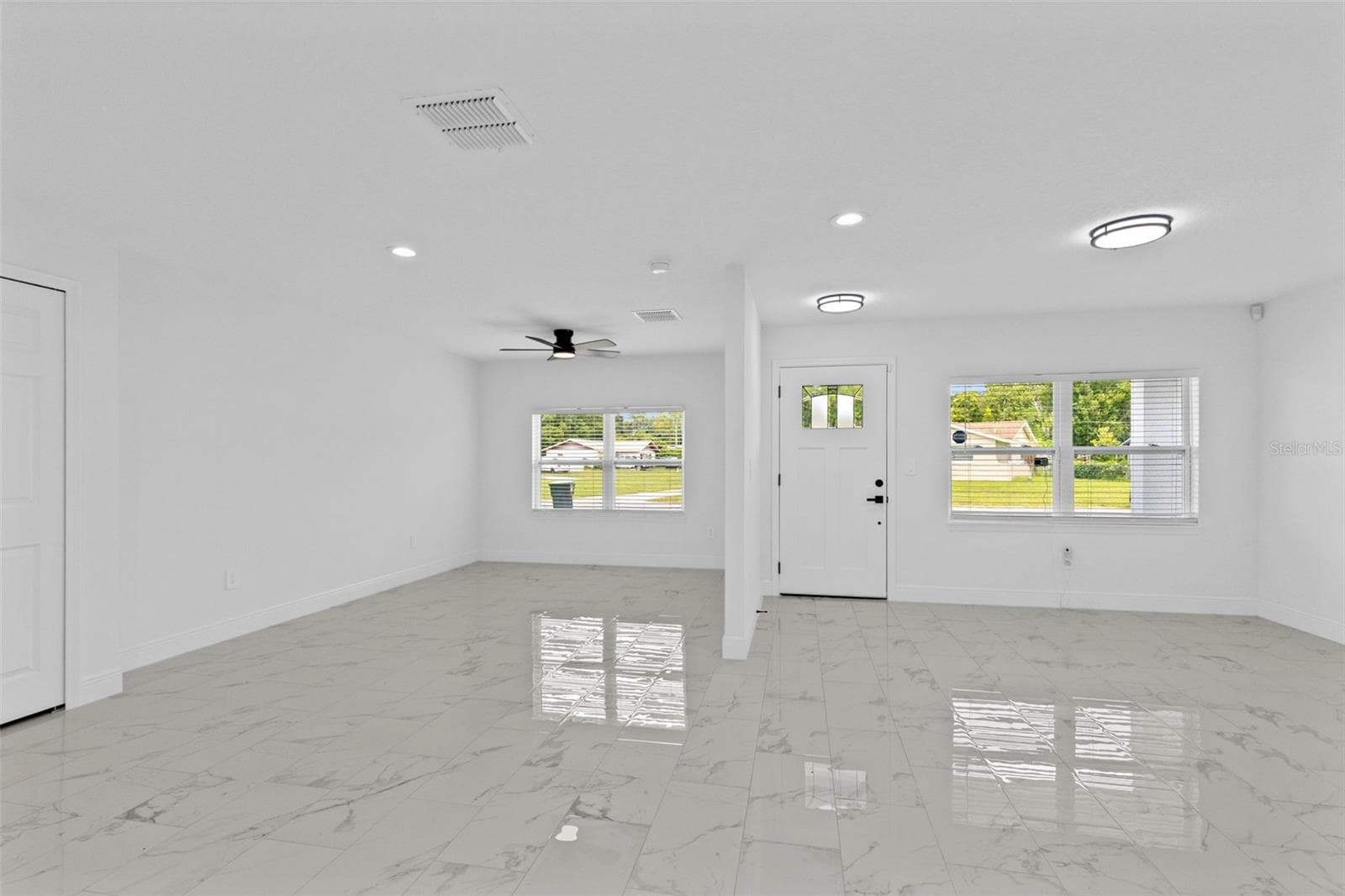 Single Family Residence at 4410 CHATEAU RD, ORLANDO, photo 10 of 27