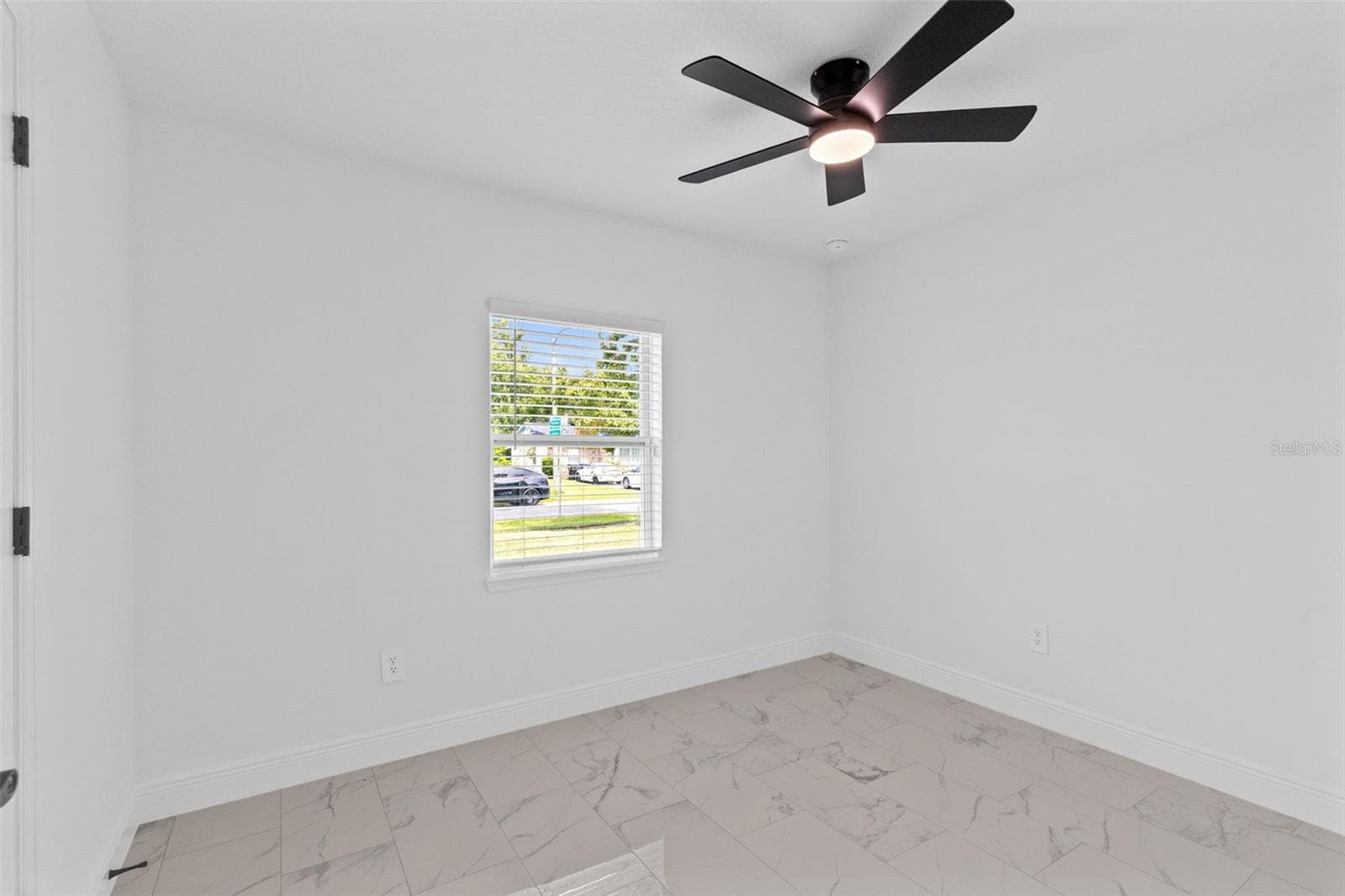 Single Family Residence at 4410 CHATEAU RD, ORLANDO, photo 15 of 27