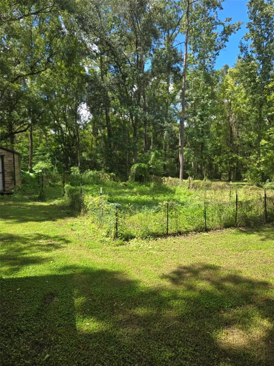 Manufactured Home at 19995 MANECKE RD, BROOKSVILLE, photo 21 of 25