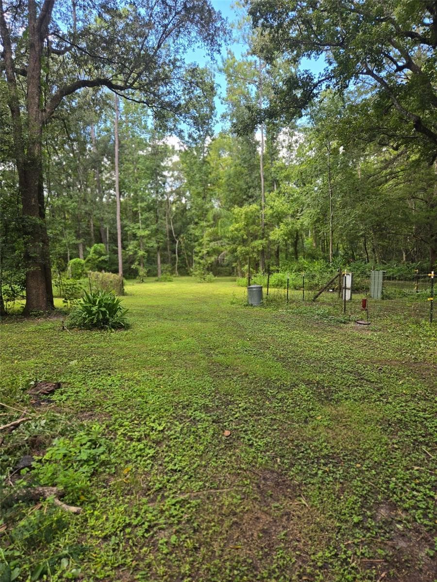 Manufactured Home at 19995 MANECKE RD, BROOKSVILLE, photo 24 of 25