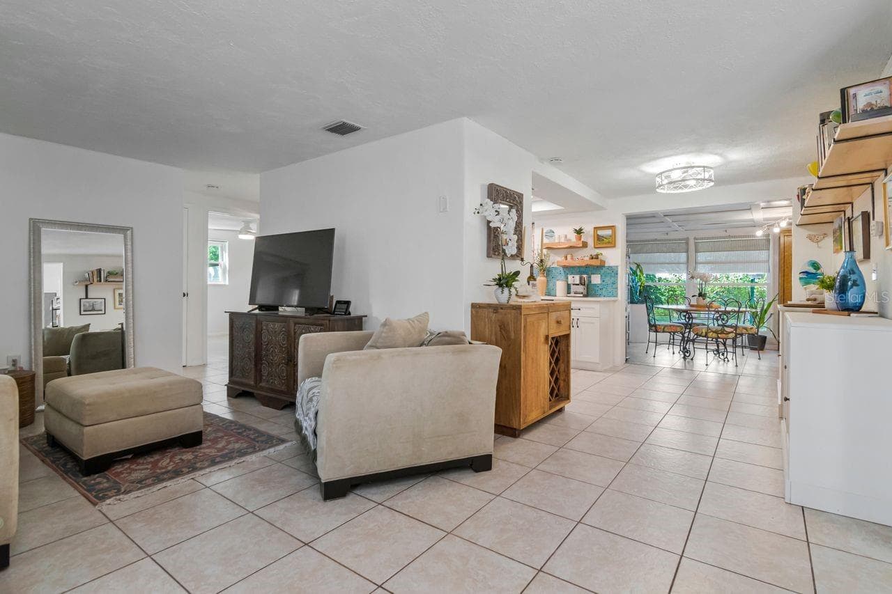 Single Family Residence at 11005 HARDING DR, PORT RICHEY, photo 5 of 51