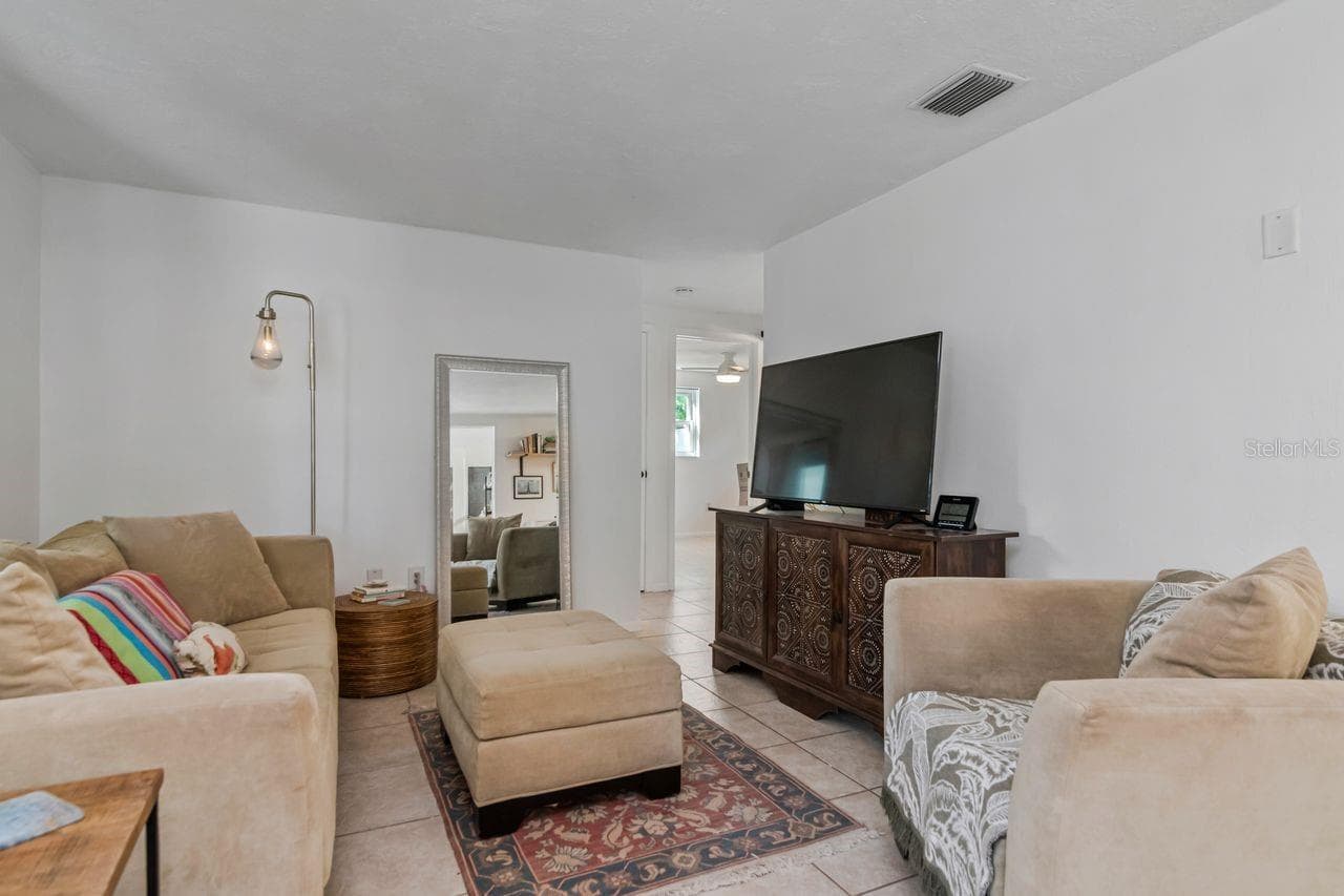 Single Family Residence at 11005 HARDING DR, PORT RICHEY, photo 6 of 51