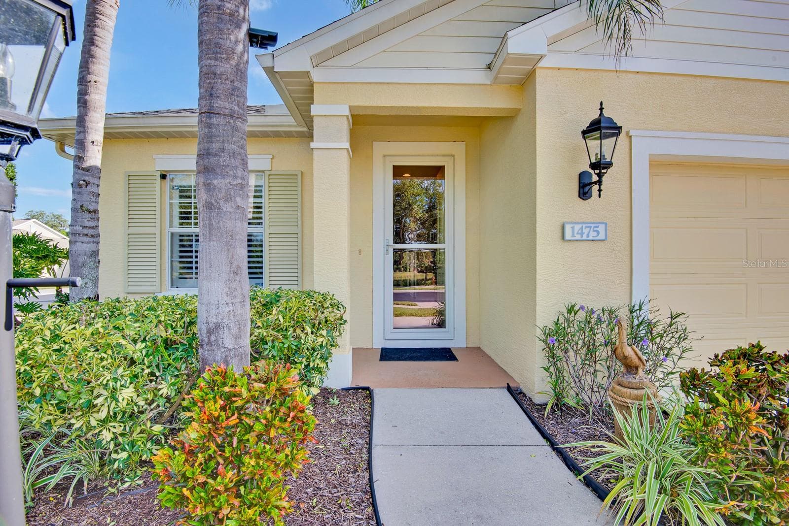 Single Family Residence at 1475 BLUE HORIZON CIR, BRADENTON, photo 2 of 40