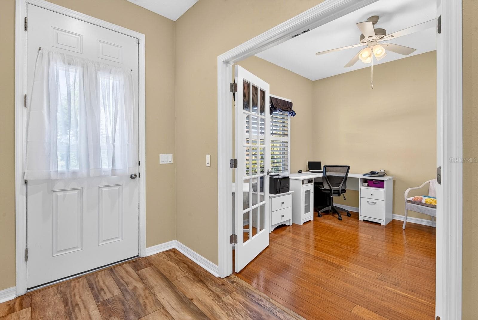 Single Family Residence at 1475 BLUE HORIZON CIR, BRADENTON, photo 4 of 40