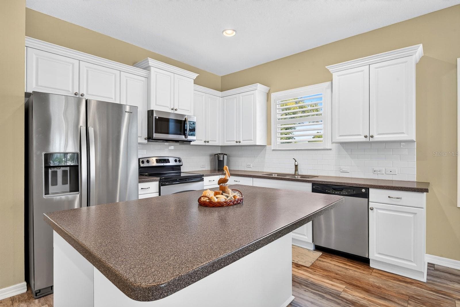 Single Family Residence at 1475 BLUE HORIZON CIR, BRADENTON, photo 7 of 40