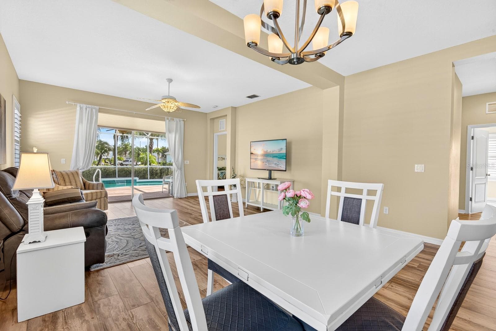 Single Family Residence at 1475 BLUE HORIZON CIR, BRADENTON, photo 11 of 40