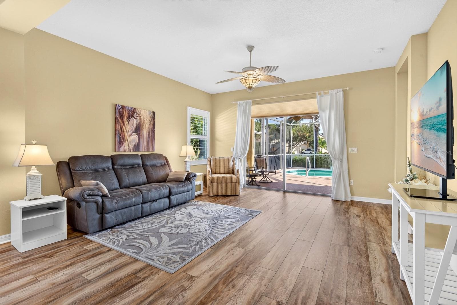 Single Family Residence at 1475 BLUE HORIZON CIR, BRADENTON, photo 12 of 40
