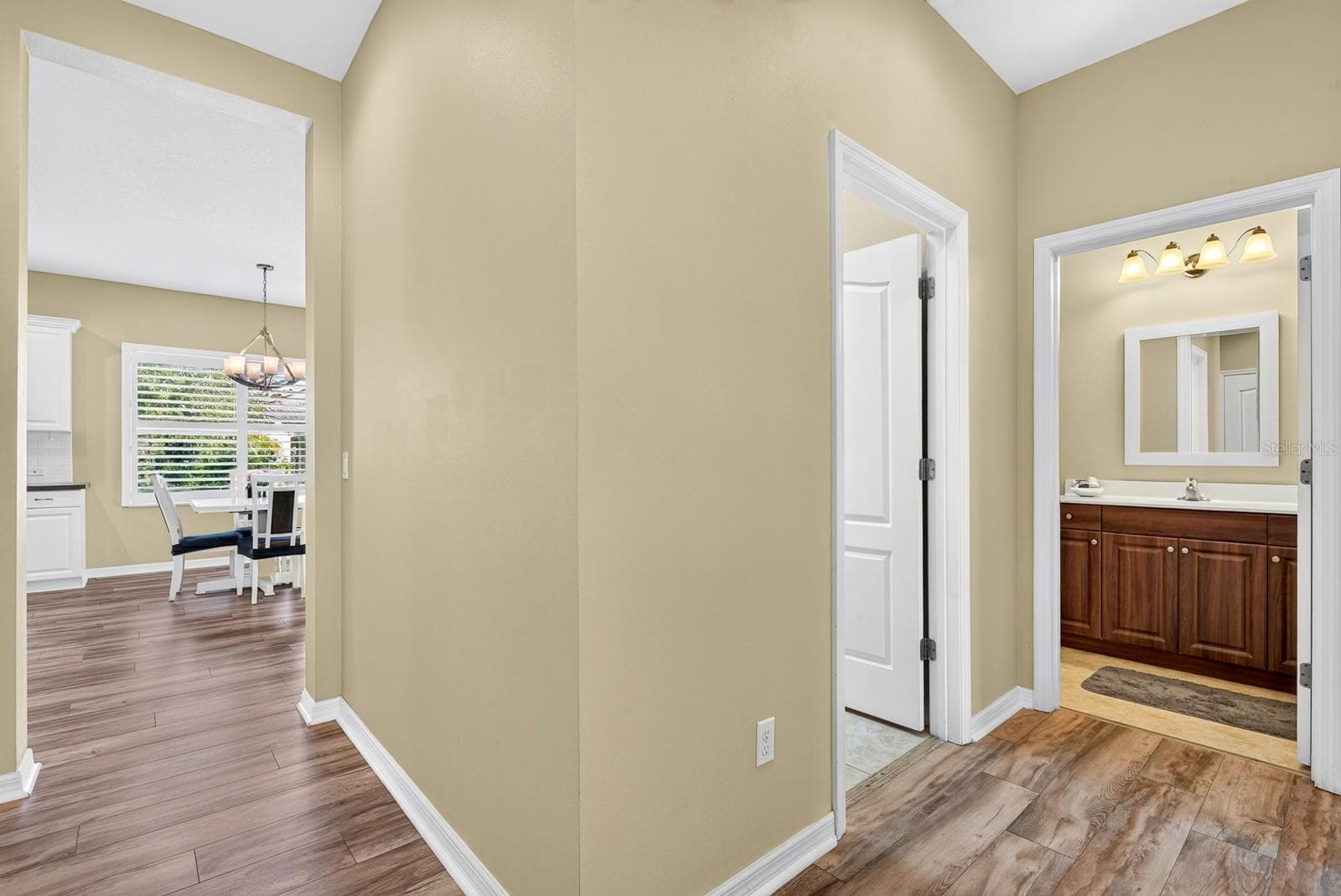Single Family Residence at 1475 BLUE HORIZON CIR, BRADENTON, photo 17 of 40