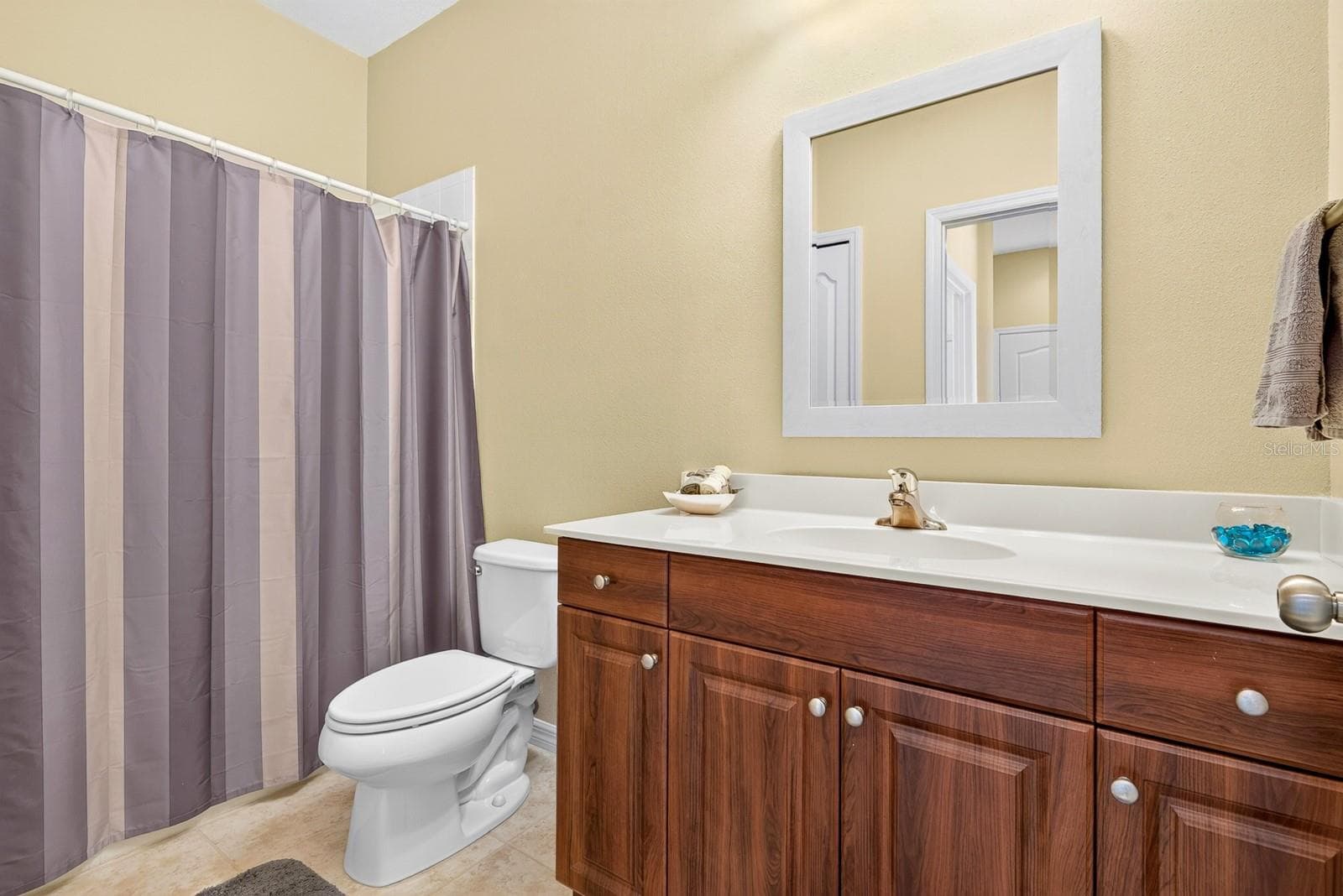 Single Family Residence at 1475 BLUE HORIZON CIR, BRADENTON, photo 19 of 40