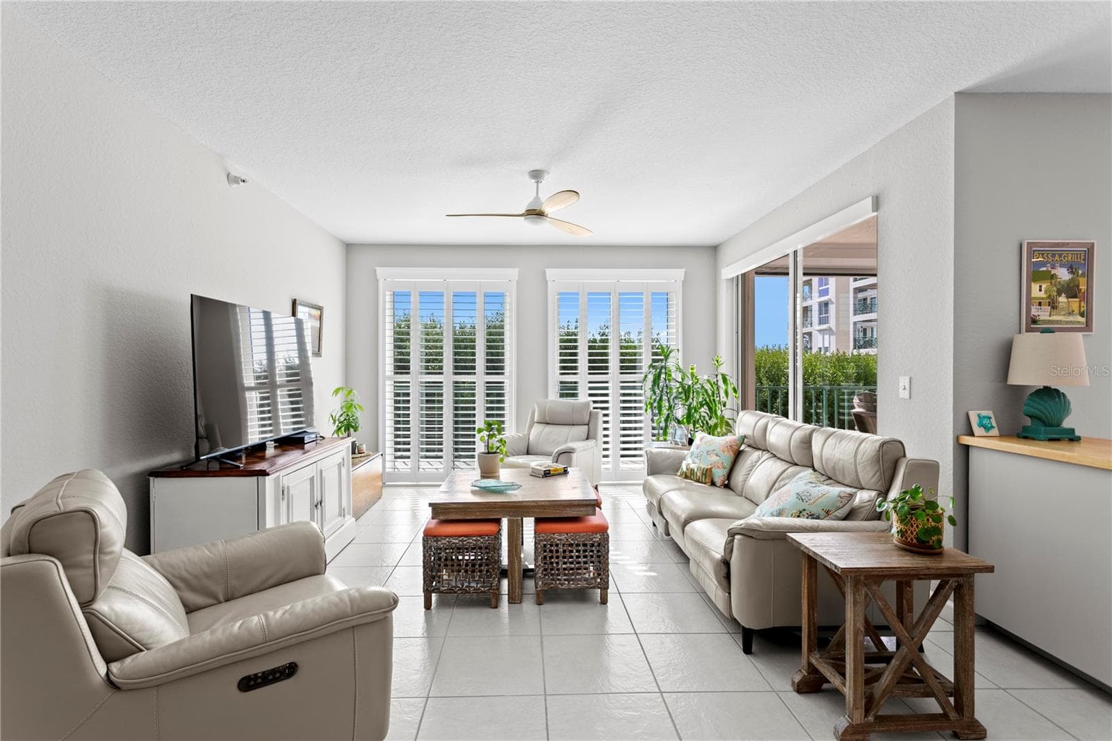 Condominium at 4750 DOLPHIN CAY LN S #107, ST PETERSBURG, photo 7 of 63