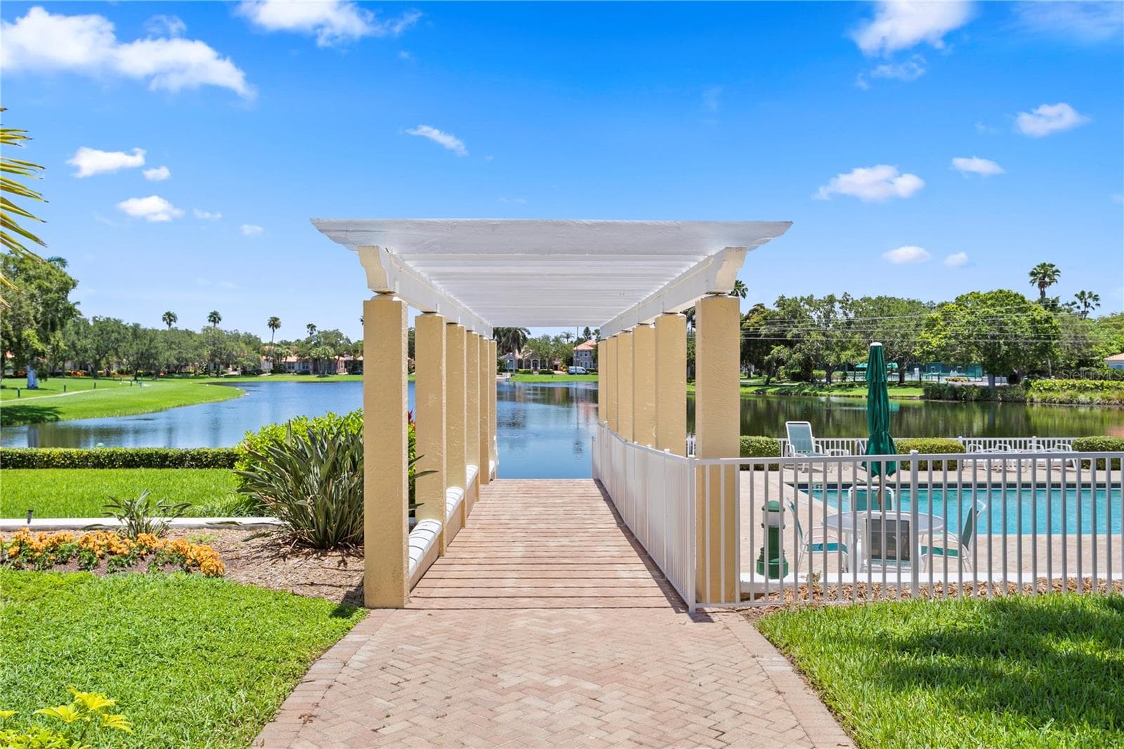 Condominium at 4750 DOLPHIN CAY LN S #107, ST PETERSBURG, photo 47 of 63