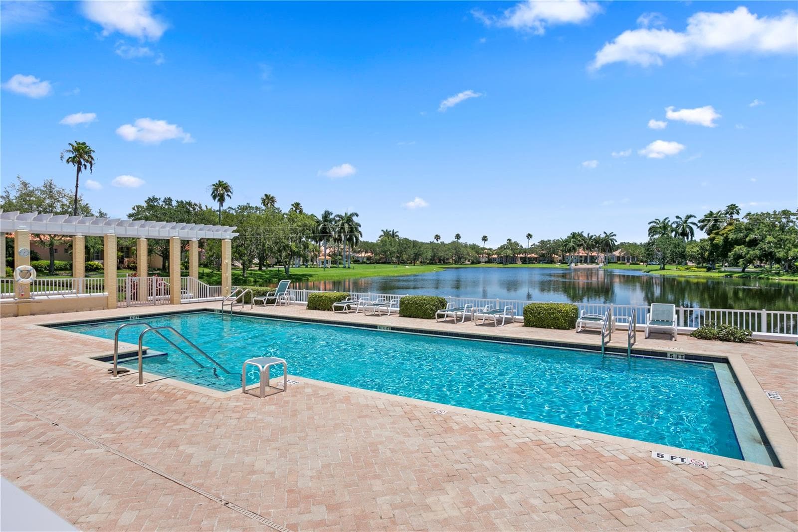 Adult Pool - 4750 DOLPHIN CAY LN S #107, ST PETERSBURG