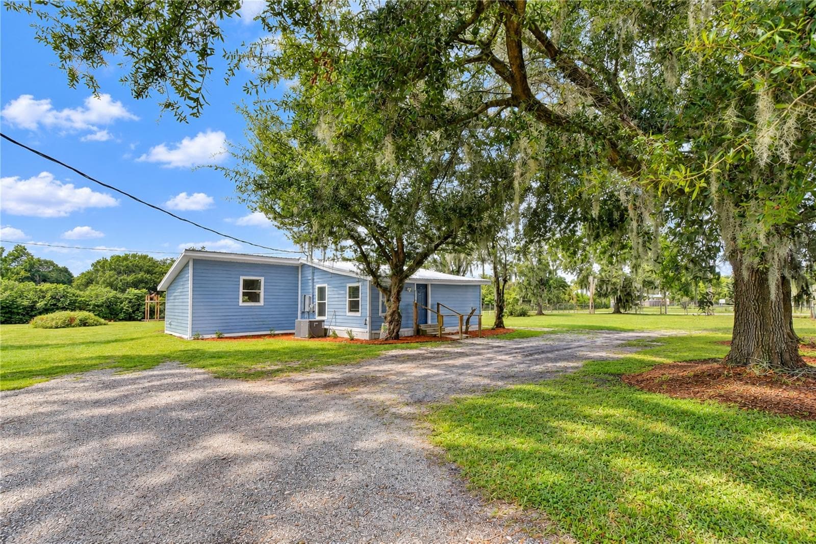 plenty of parking! - 2901 TURKEY CREEK RD, PLANT CITY