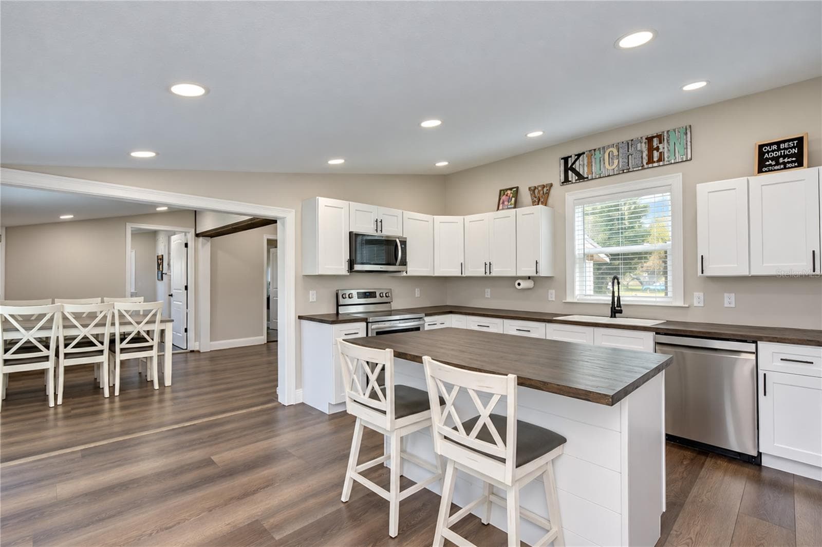 Enjoy preparing meals in this space! - 2901 TURKEY CREEK RD, PLANT CITY