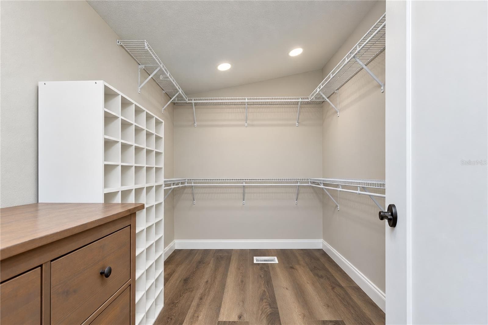 Huge walk-in closet! - 2901 TURKEY CREEK RD, PLANT CITY