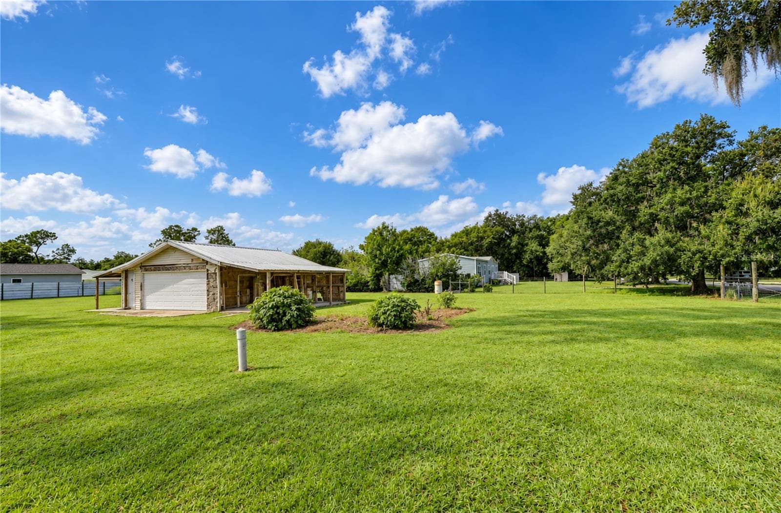 Plenty of space for all the toys! - 2901 TURKEY CREEK RD, PLANT CITY