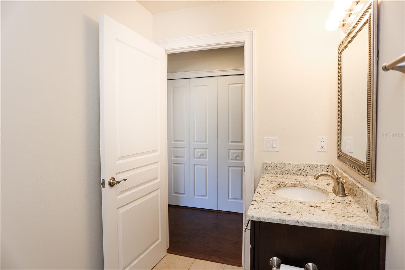 Townhouse at 9705 BAY GROVE LN, TAMPA, photo 29 of 44