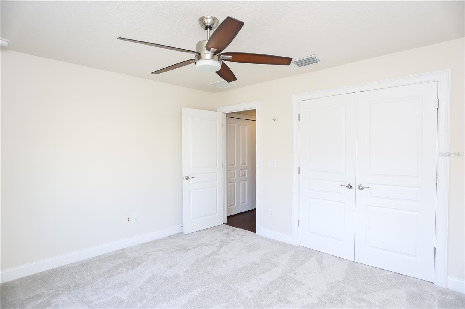 Townhouse at 9705 BAY GROVE LN, TAMPA, photo 35 of 44