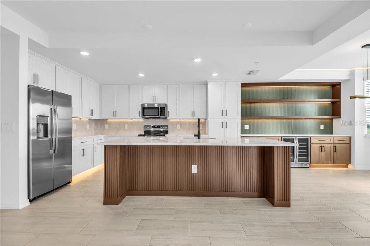 Condominium at 19116 SCALLOP LOOP #306, BRADENTON, photo 12 of 48