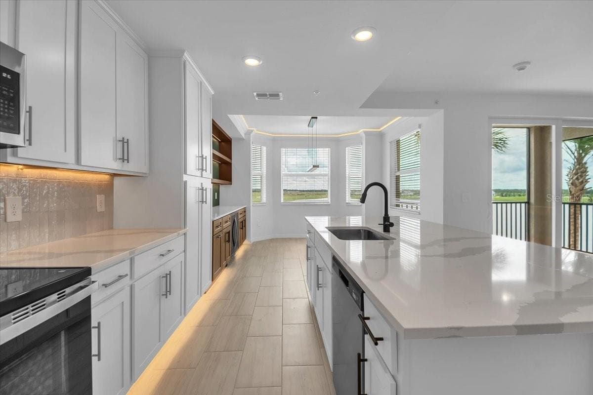 Condominium at 19116 SCALLOP LOOP #306, BRADENTON, photo 10 of 48