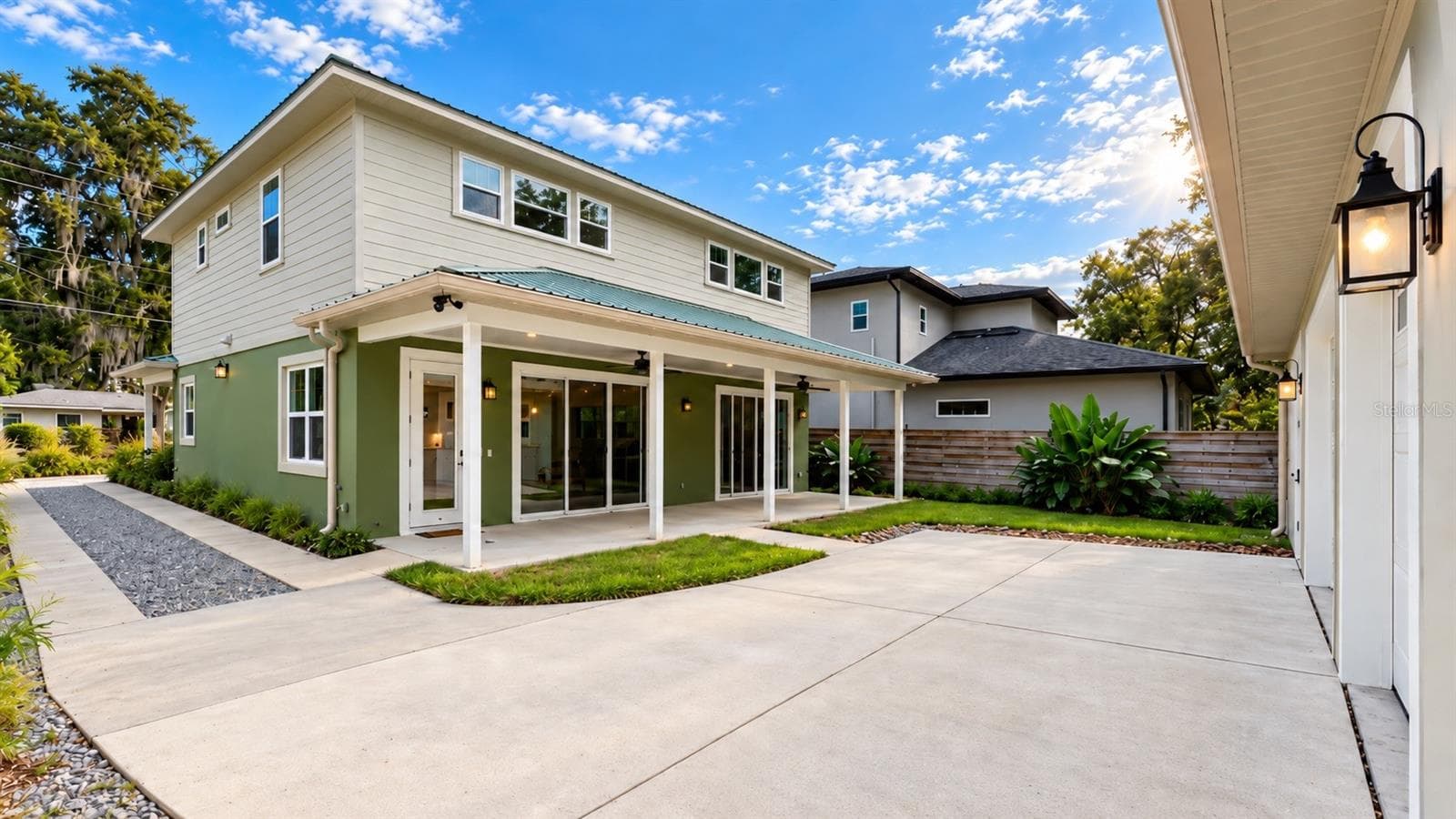 Single Family Residence at 832 GOLFVIEW ST, ORLANDO, photo 14 of 32