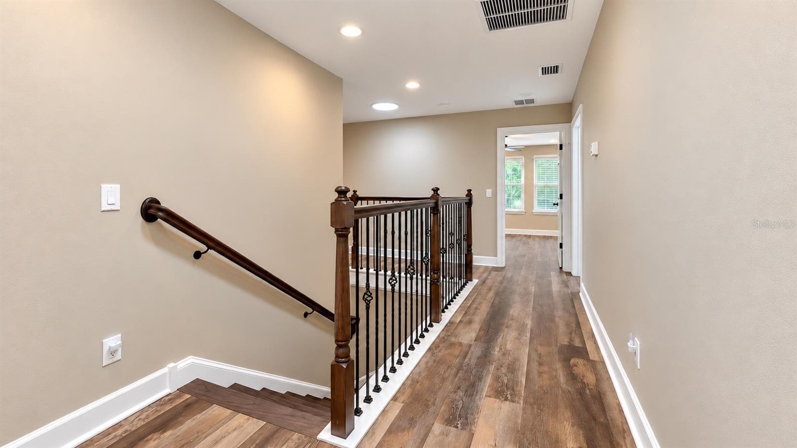 Single Family Residence at 832 GOLFVIEW ST, ORLANDO, photo 19 of 32