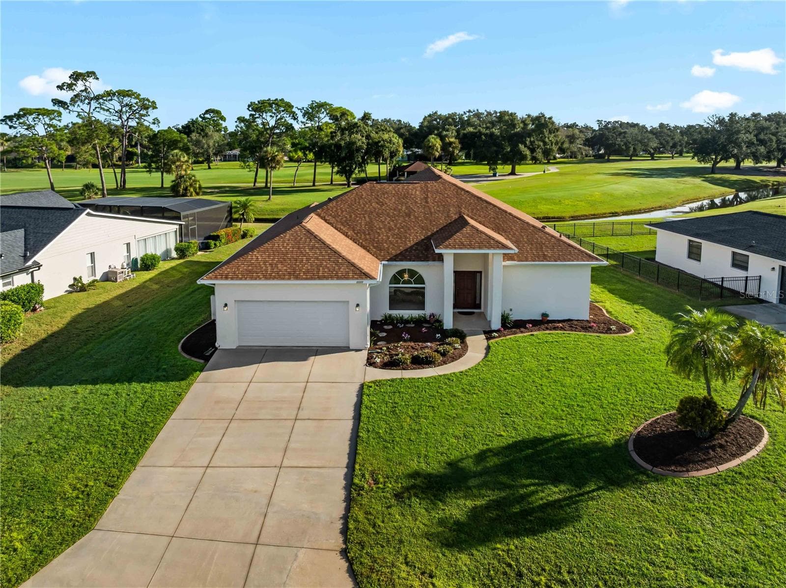 5121 PALM AIRE DR