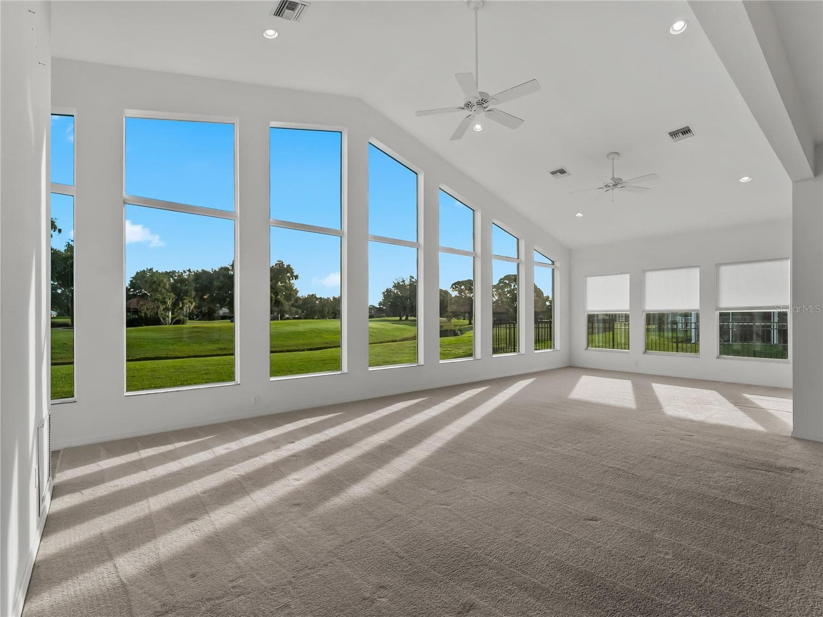 So much Natural Light! - 5121 PALM AIRE DR, SARASOTA