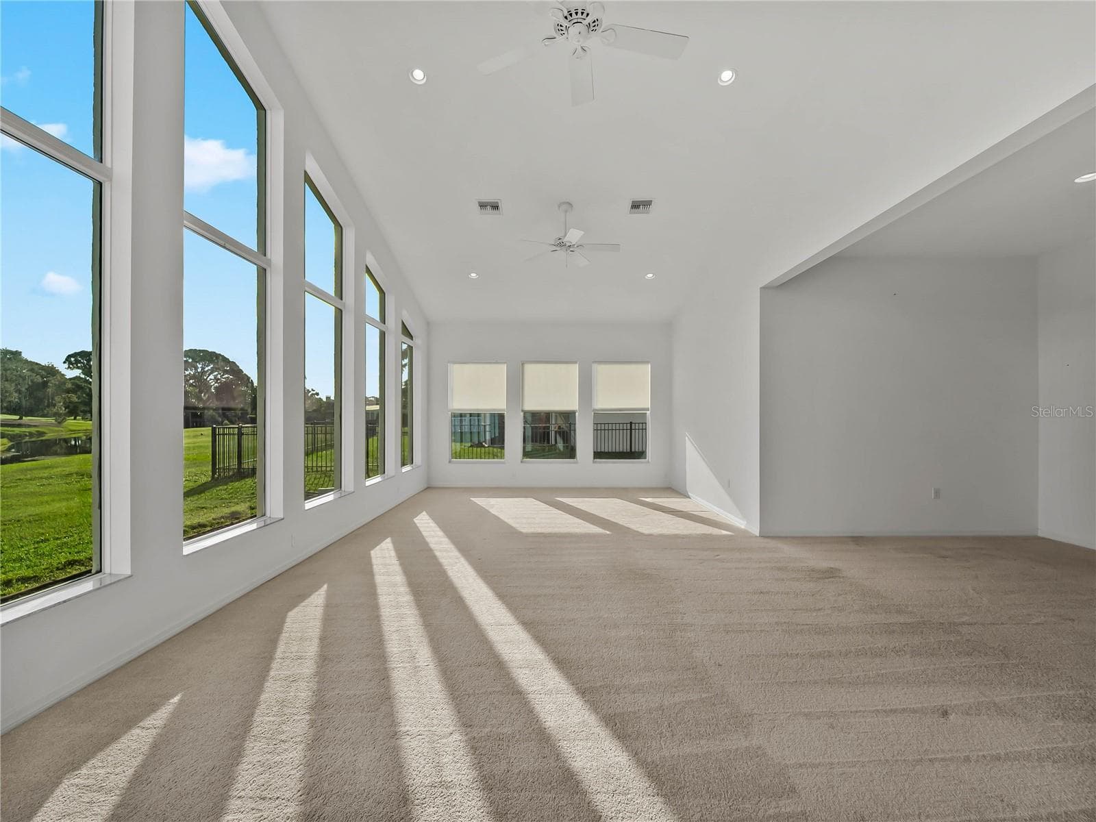 Long view - 5121 PALM AIRE DR, SARASOTA