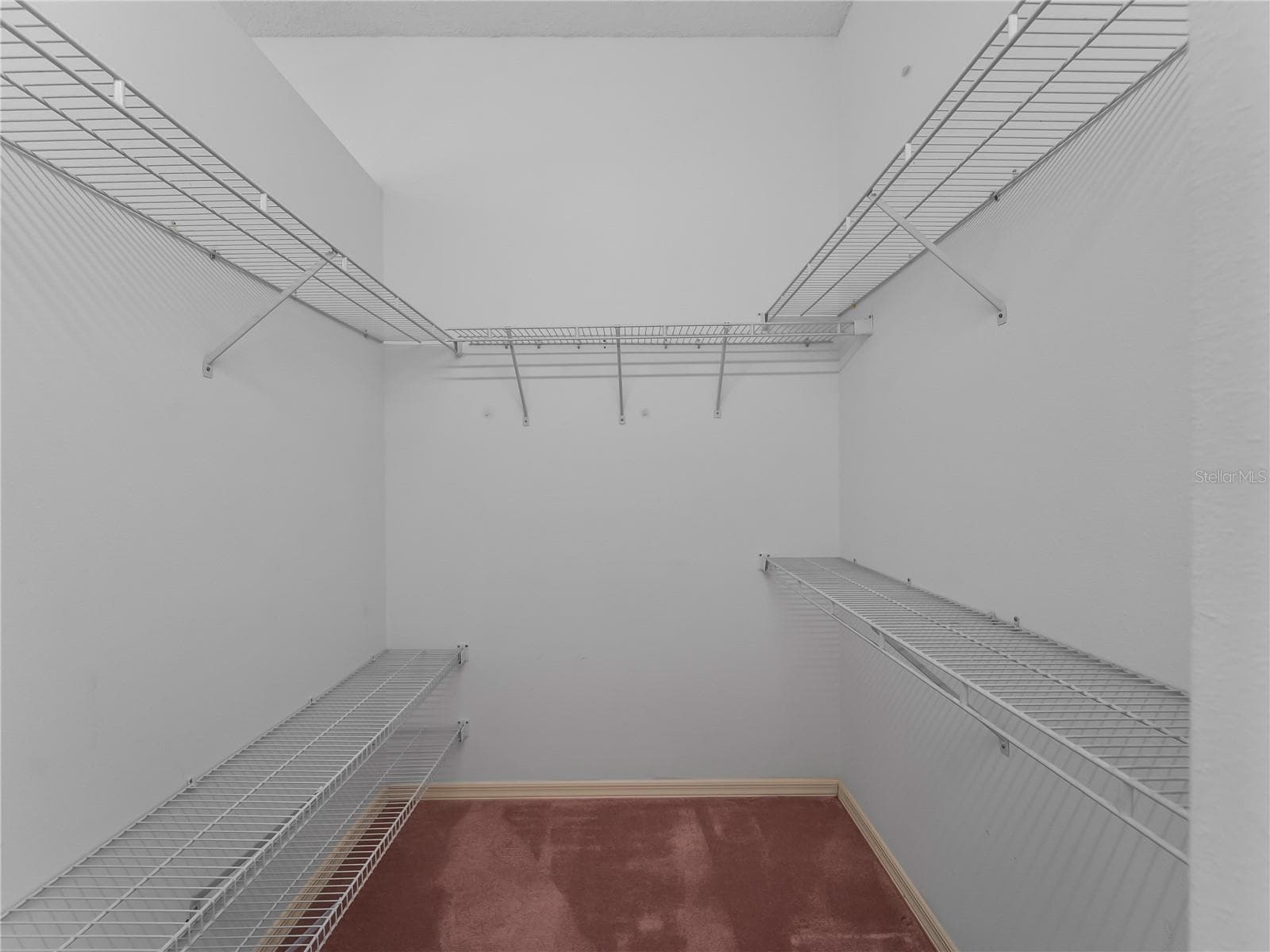 Her Walk In Closet - 5121 PALM AIRE DR, SARASOTA