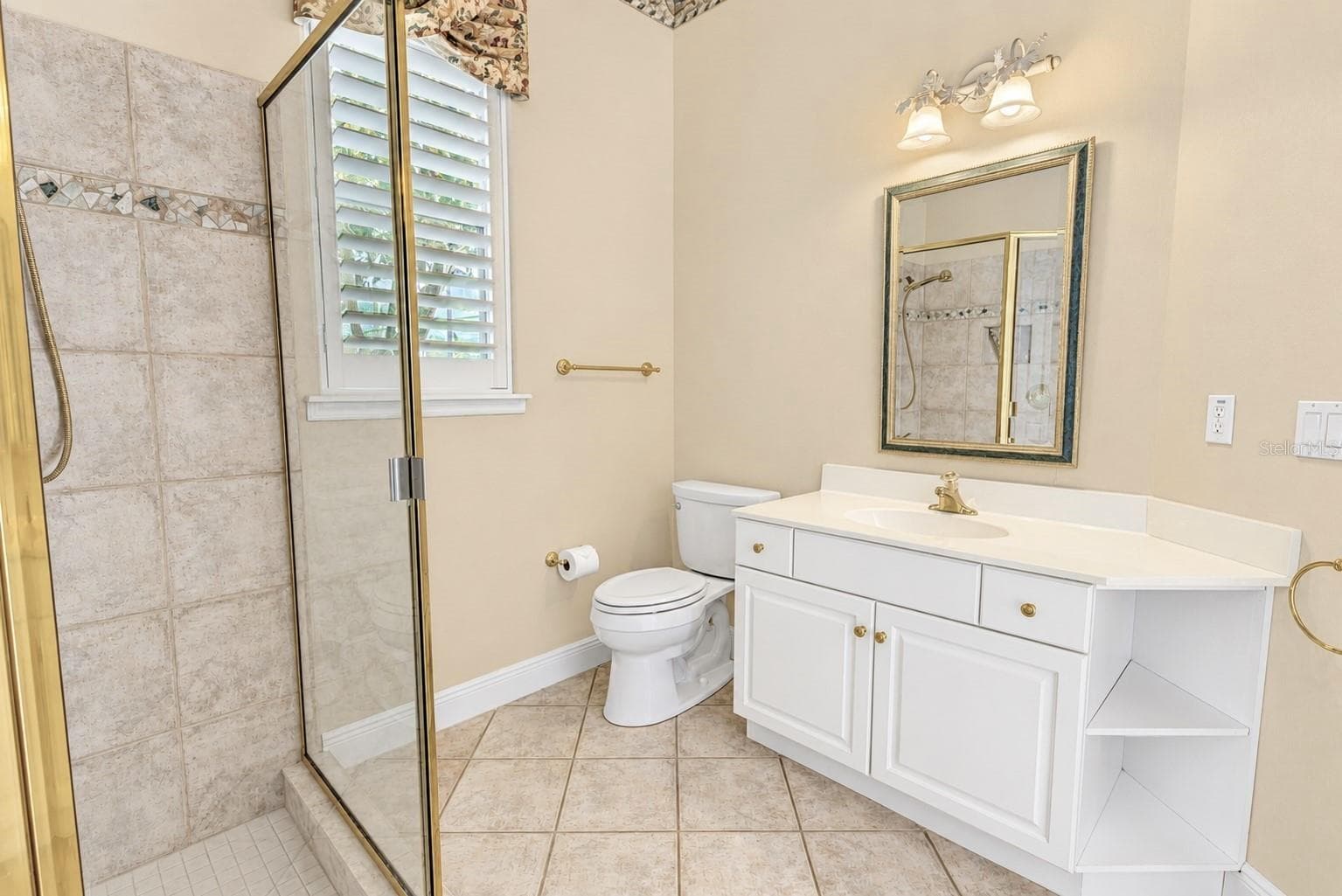 Bath 2 - 269 SADDLEWORTH PL, LAKE MARY