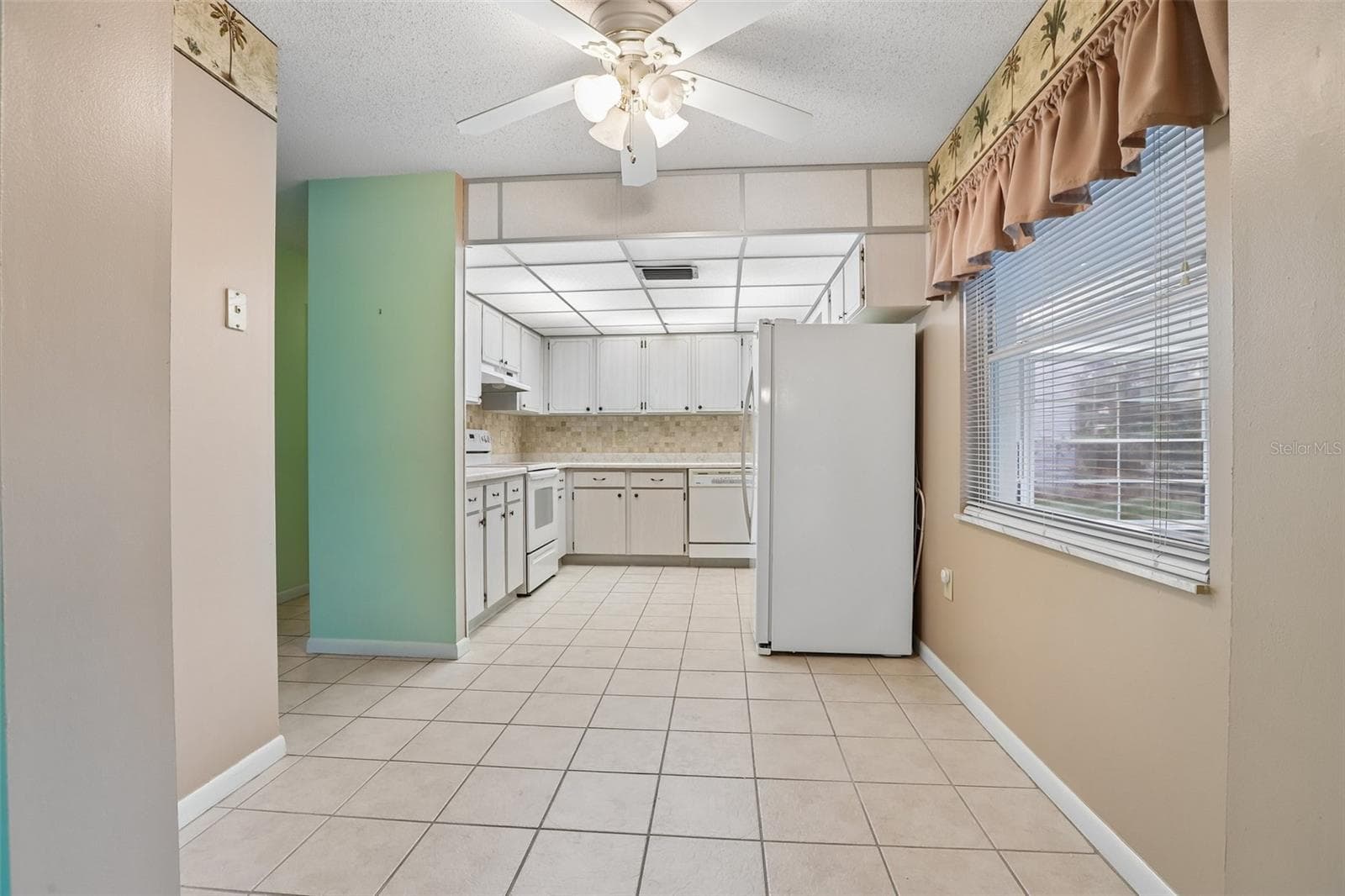 Single Family Residence at 1722 W DEL WEBB BLVD, SUN CITY CENTER, photo 14 of 58